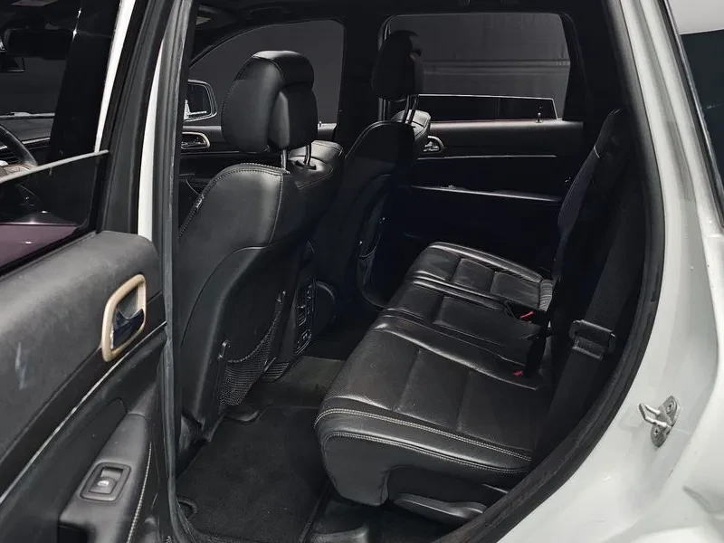 Jeep Cherokee, снимка 12 - Автомобили и джипове - 53590737