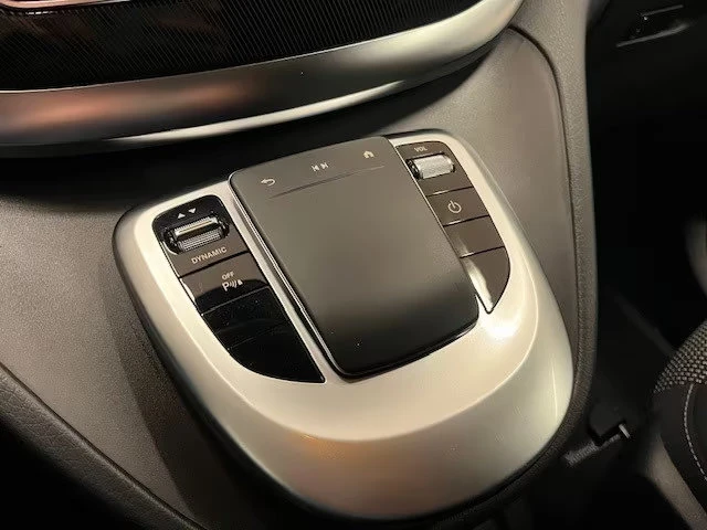 Mercedes-Benz EQV 300LONG/204HP/DESIGN/CAM/LED/NAVI/168q, снимка 10 - Автомобили и джипове - 54217293