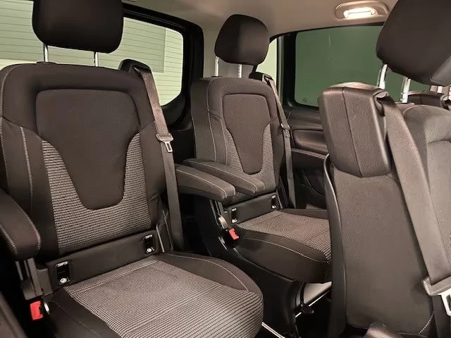 Mercedes-Benz EQV 300LONG/204HP/DESIGN/CAM/LED/NAVI/168q, снимка 15 - Автомобили и джипове - 54217293