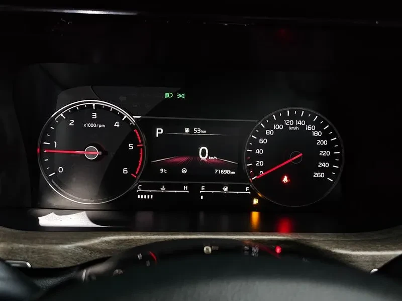 Kia Sorento 2.2 2Wd Trendy, снимка 8 - Автомобили и джипове - 55889291