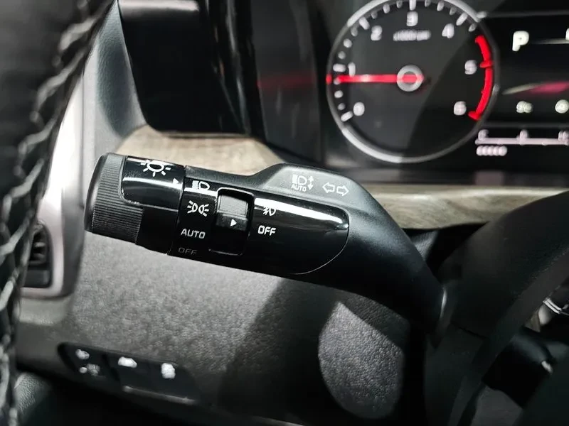 Kia Sorento 2.2 2Wd Trendy, снимка 15 - Автомобили и джипове - 55889291