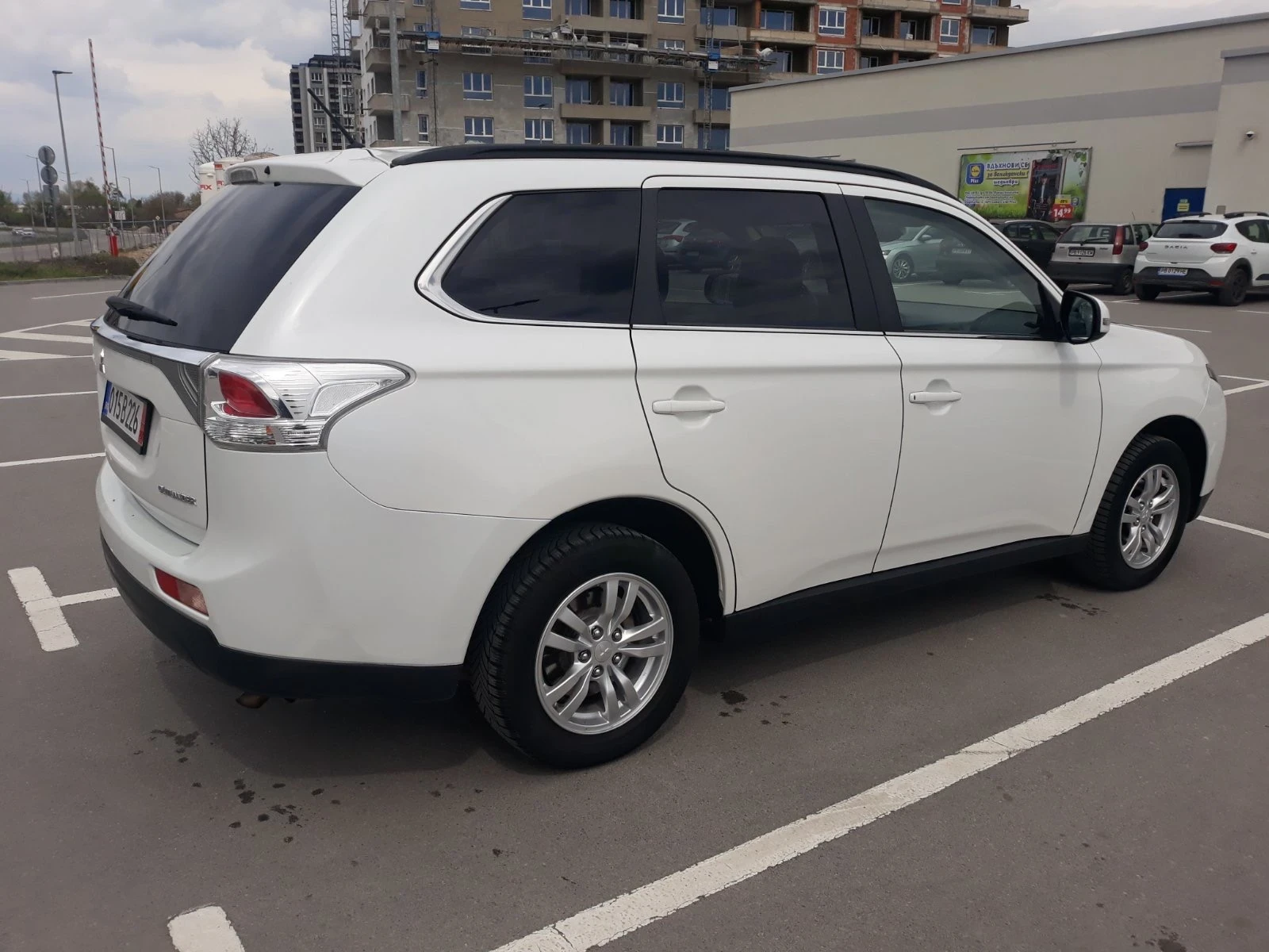 Mitsubishi Outlander 2.2 4WD - изображение 7