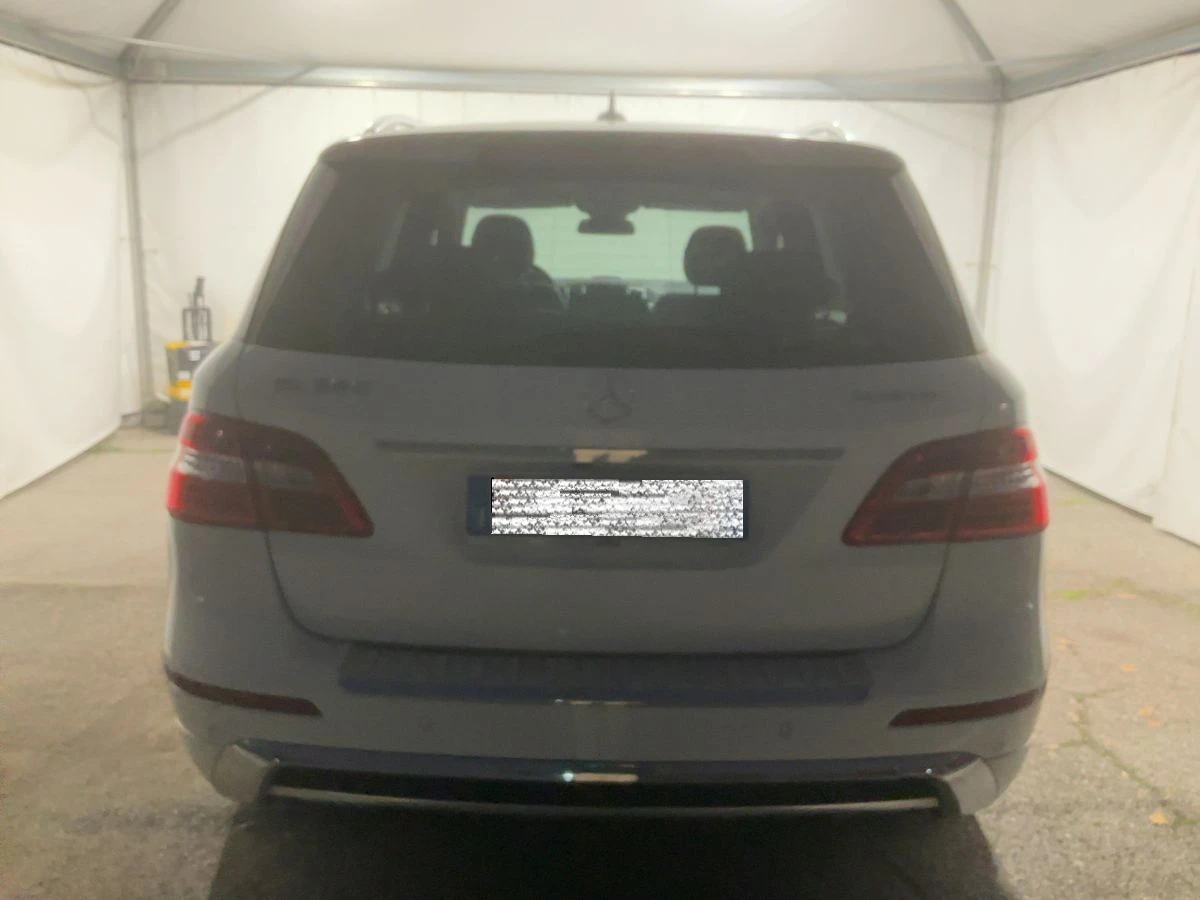 Mercedes-Benz ML 350 ОЧАКВАН ВНОС!!! AMG/ОБДУХВАНЕ/ПОДГРЕВ/КАМЕРА - изображение 3