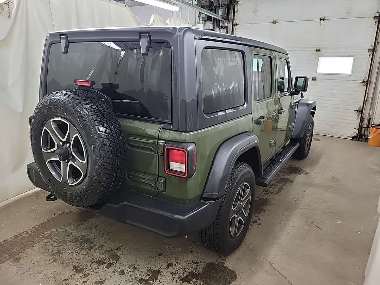 Jeep Wrangler UNLIMITED SPORT | 4x4 | 2 КЛЮЧА | ПОДГРЕВИ | CARFA - изображение 3