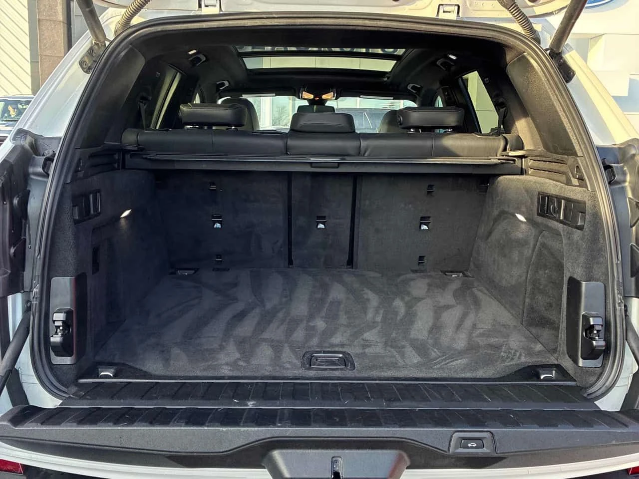 BMW X5 * xDrive40i * ПОДГРЕВ* ПАНОРАМА* KEYLESS* , снимка 13 - Автомобили и джипове - 53748939