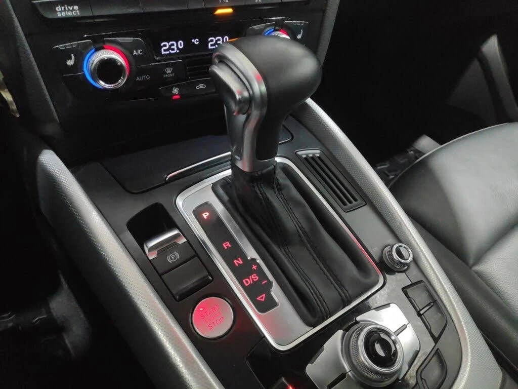 Audi Q5 2.0T* Quattro* АвтоКредит* (ЦЕНА ДО БГ), снимка 12 - Автомобили и джипове - 54033260