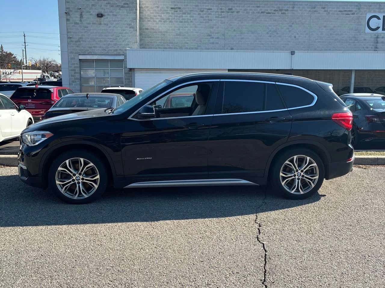 BMW X1 * xDrive28i * PANORAMA* ПОДГРЕВИ* ЕЛ. БАГАЖНИК* , снимка 2 - Автомобили и джипове - 54162133