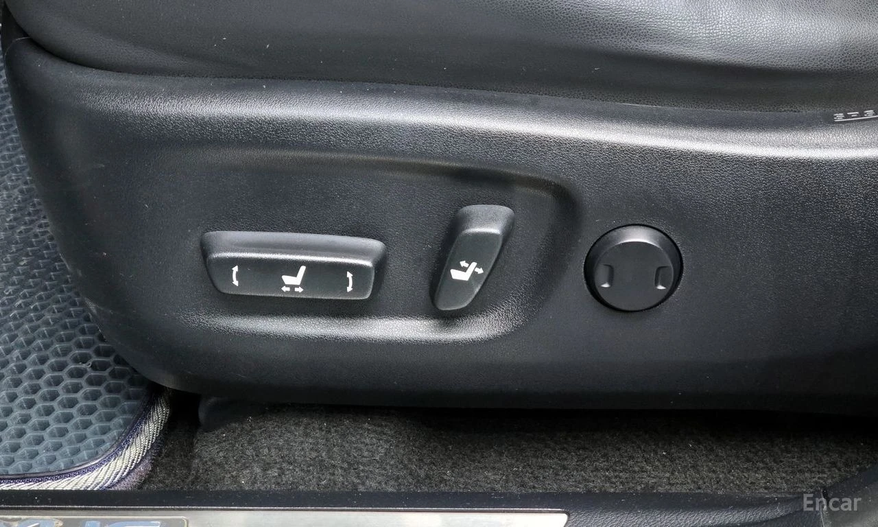 Lexus NX 200t * КОЖА* ПОДГРЕВ* ПАНОРАМА* LED* NAVI* , снимка 14 - Автомобили и джипове - 54446228