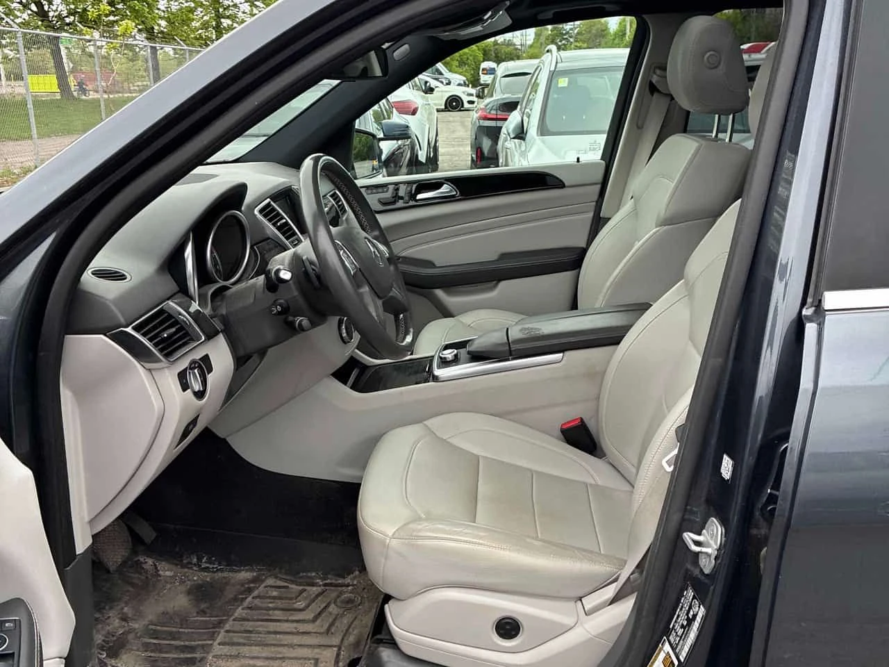 Mercedes-Benz ML 350 BlueTEC/КЛИП/ОТ ПРЕДСТАВИТЕЛСТВО, снимка 12 - Автомобили и джипове - 54723725