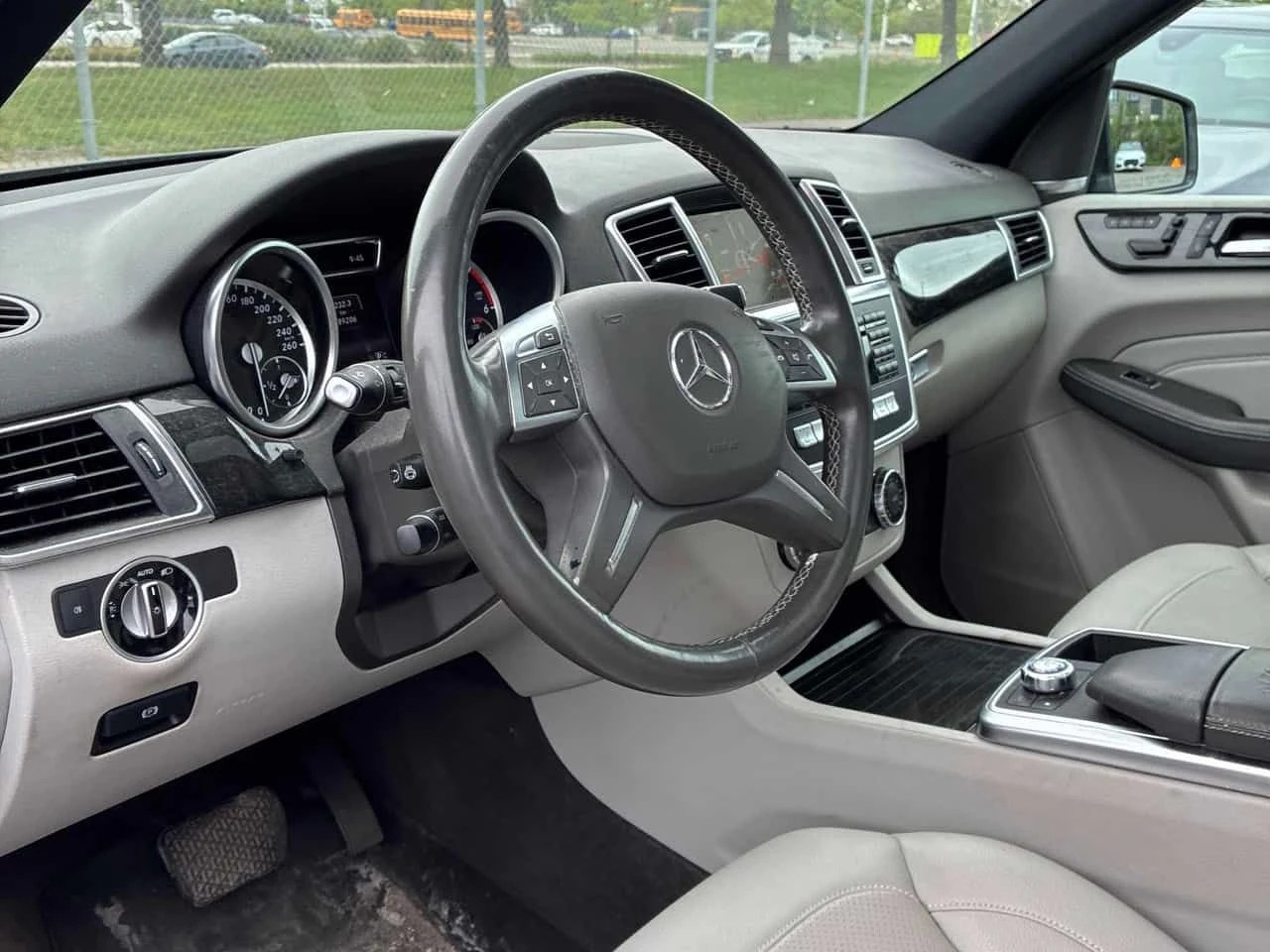 Mercedes-Benz ML 350 BlueTEC/КЛИП/ОТ ПРЕДСТАВИТЕЛСТВО, снимка 5 - Автомобили и джипове - 54723725