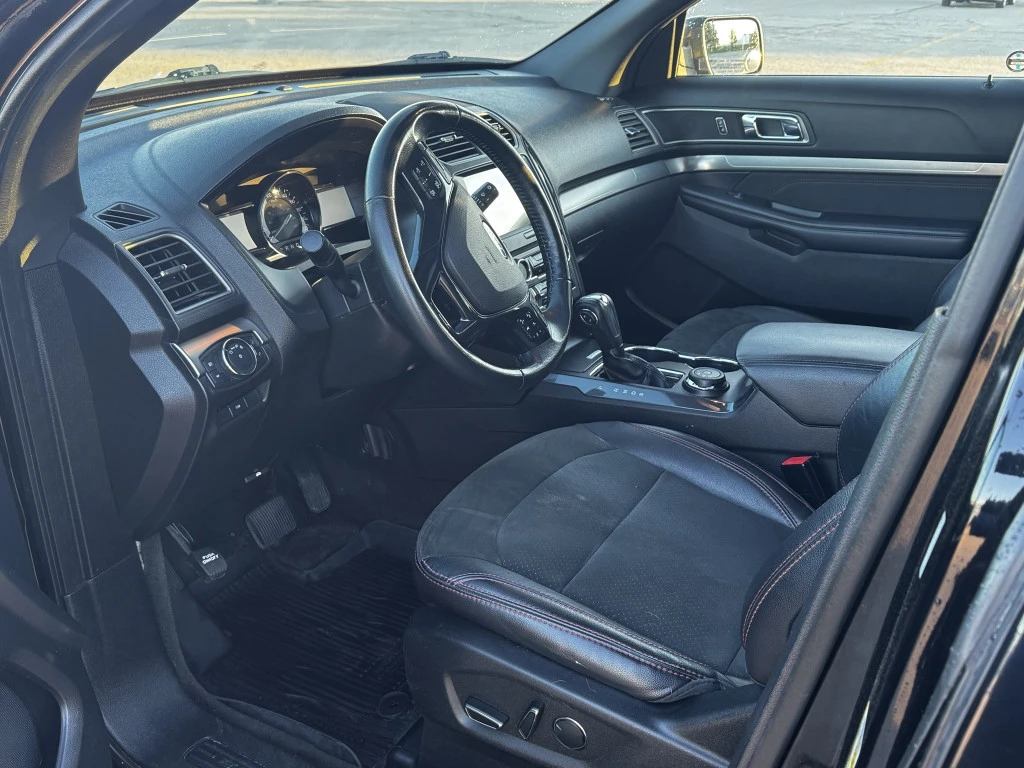 Ford Explorer XLT* 4x4* 7 МЕСТЕН* ДВОЙНА ПАНОРАМА* КЕЙЛЕС* , снимка 6 - Автомобили и джипове - 55241287