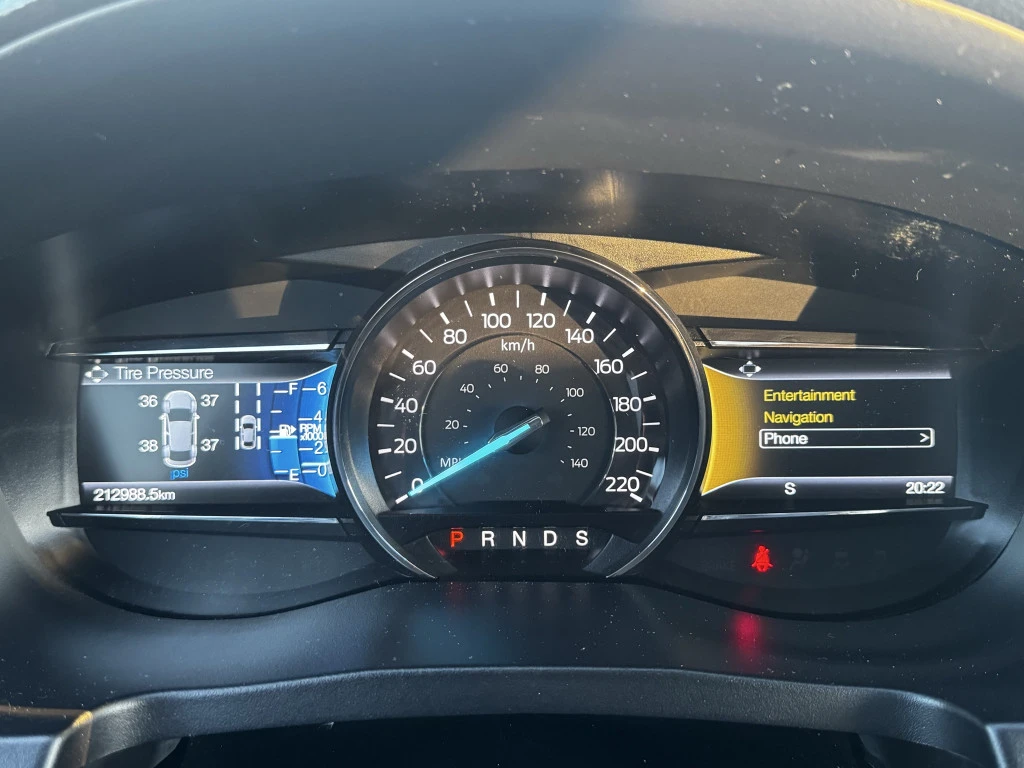 Ford Explorer XLT* 4x4* 7 МЕСТЕН* ДВОЙНА ПАНОРАМА* КЕЙЛЕС* , снимка 8 - Автомобили и джипове - 55241287