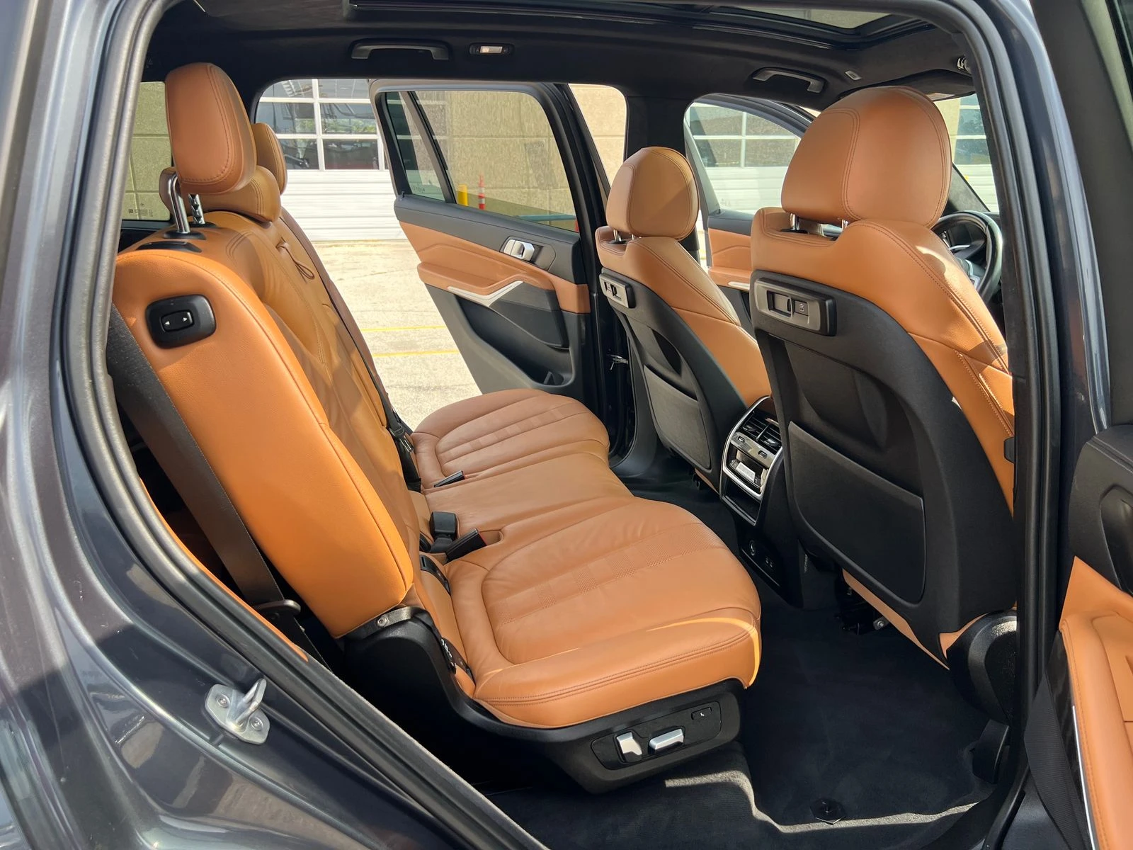 BMW X7 M-PK* 7 PASS* 5-ZONE CLIM* M-BRAKES* PANO, снимка 13 - Автомобили и джипове - 55610771
