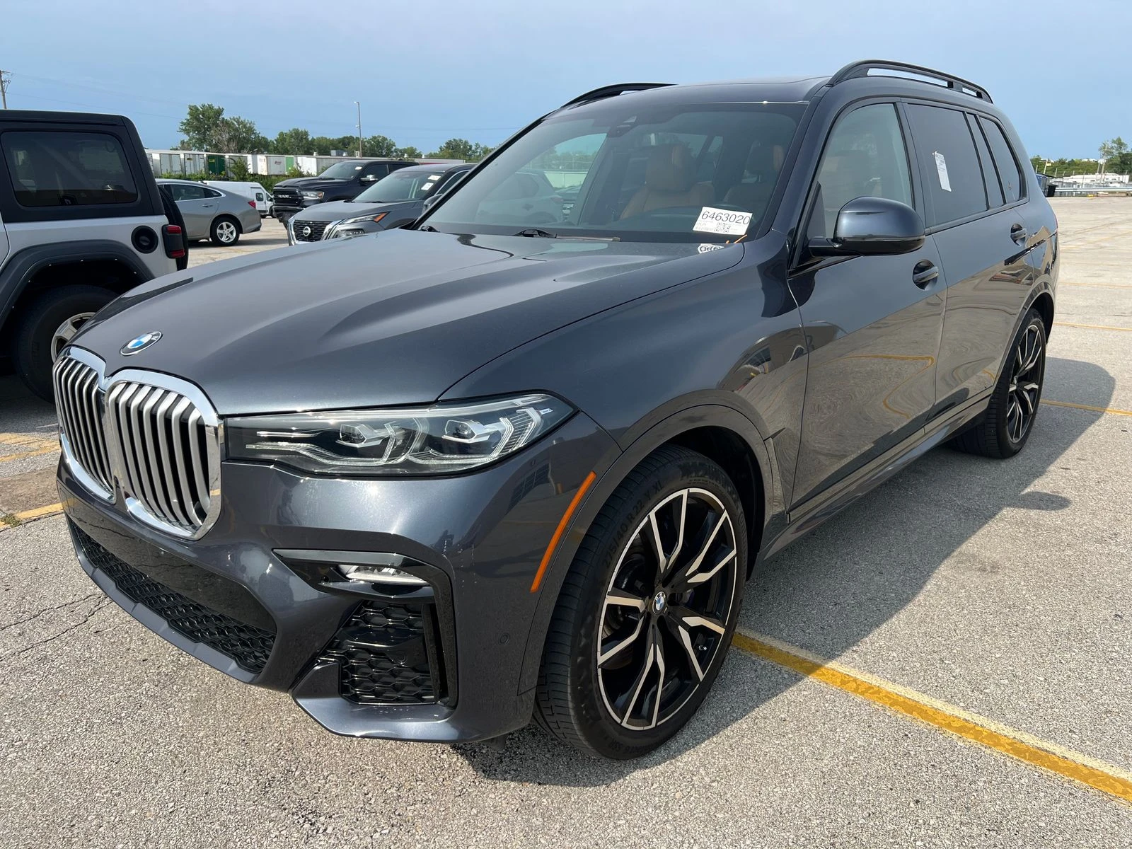 BMW X7 M-PK* 7 PASS* 5-ZONE CLIM* M-BRAKES* PANO, снимка 2 - Автомобили и джипове - 55610771