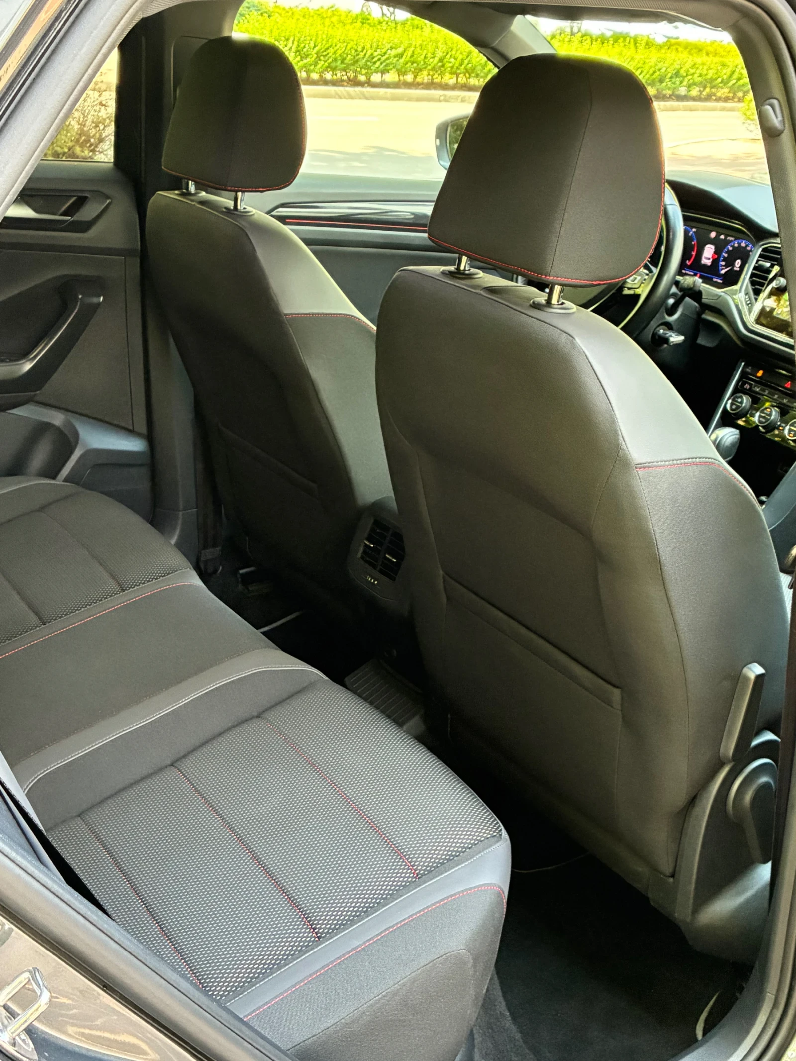 VW T-Roc R Line, снимка 8 - Автомобили и джипове - 55968055
