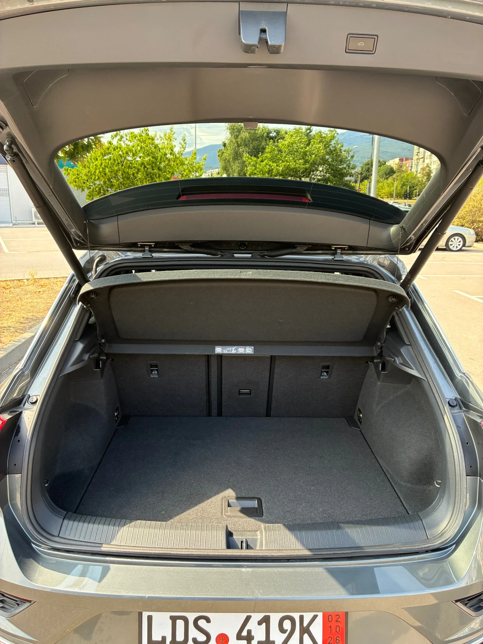 VW T-Roc R Line, снимка 14 - Автомобили и джипове - 55968055