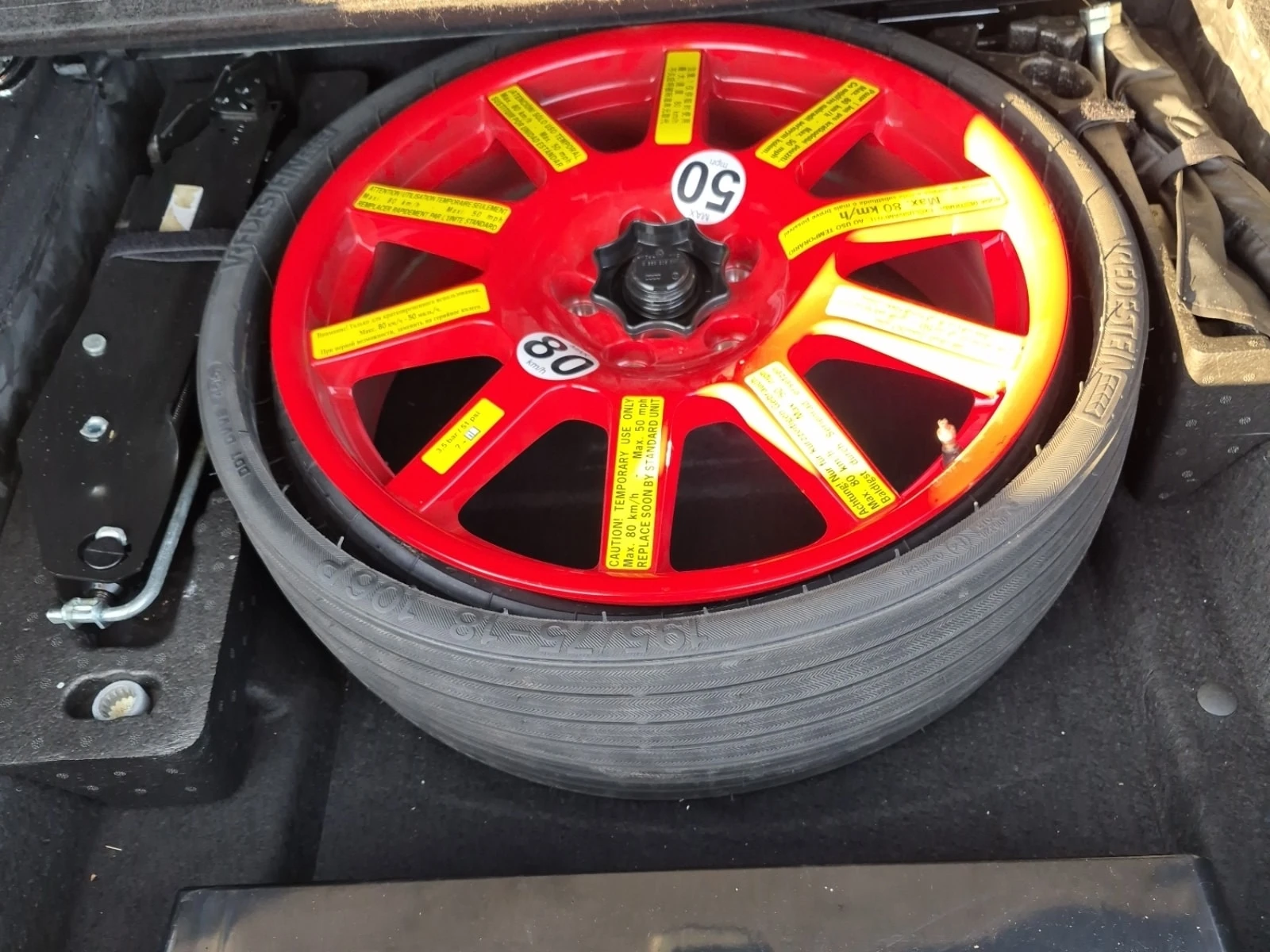 Porsche Macan  TURBO / CARFAX / RED INT / PANO / 2 КЛЮЧА , снимка 15 - Автомобили и джипове - 56001901