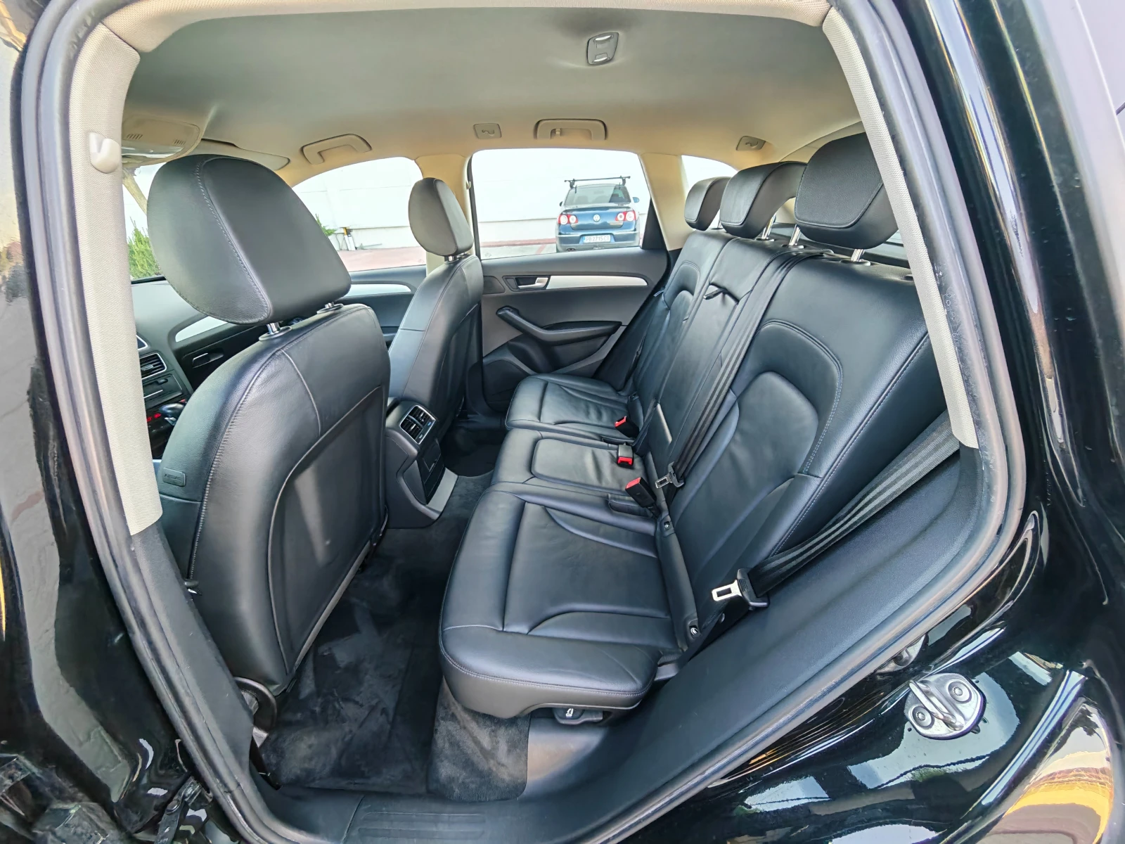Audi Q5 2.0 DIZEL 170 KN Quattro, снимка 15 - Автомобили и джипове - 56134672