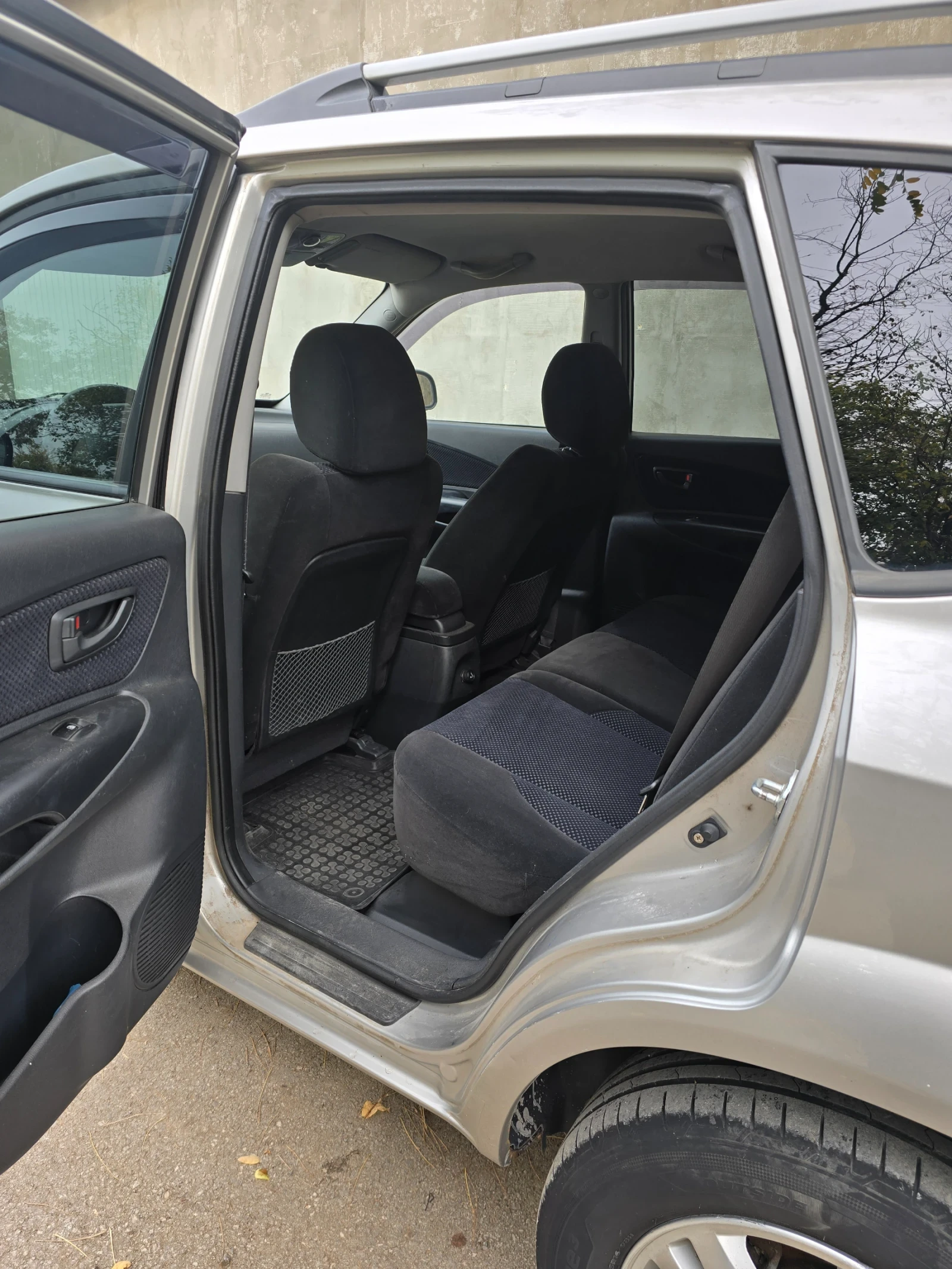 Hyundai Tucson, снимка 4 - Автомобили и джипове - 56541781