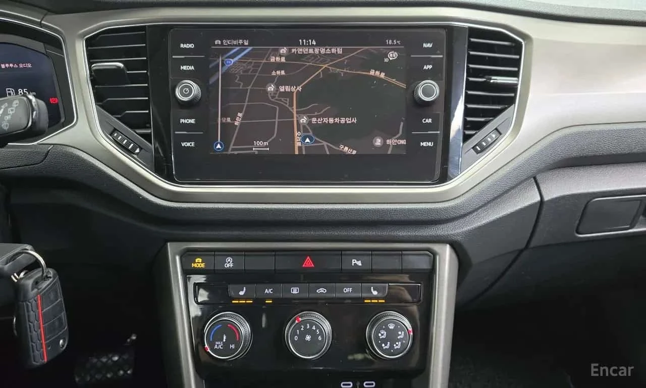 VW T-Roc * 2.0 TDI Style * , снимка 12 - Автомобили и джипове - 56598371