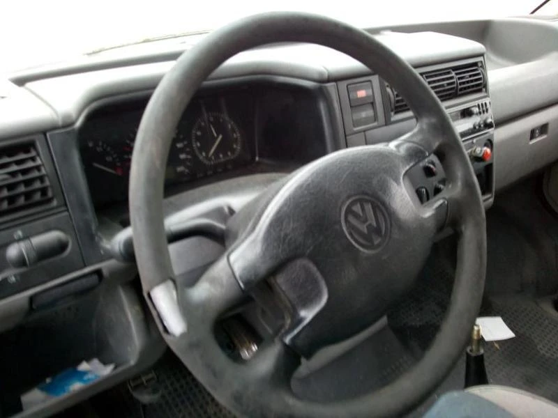 VW T4, снимка 3 - Бусове и автобуси - 41990672