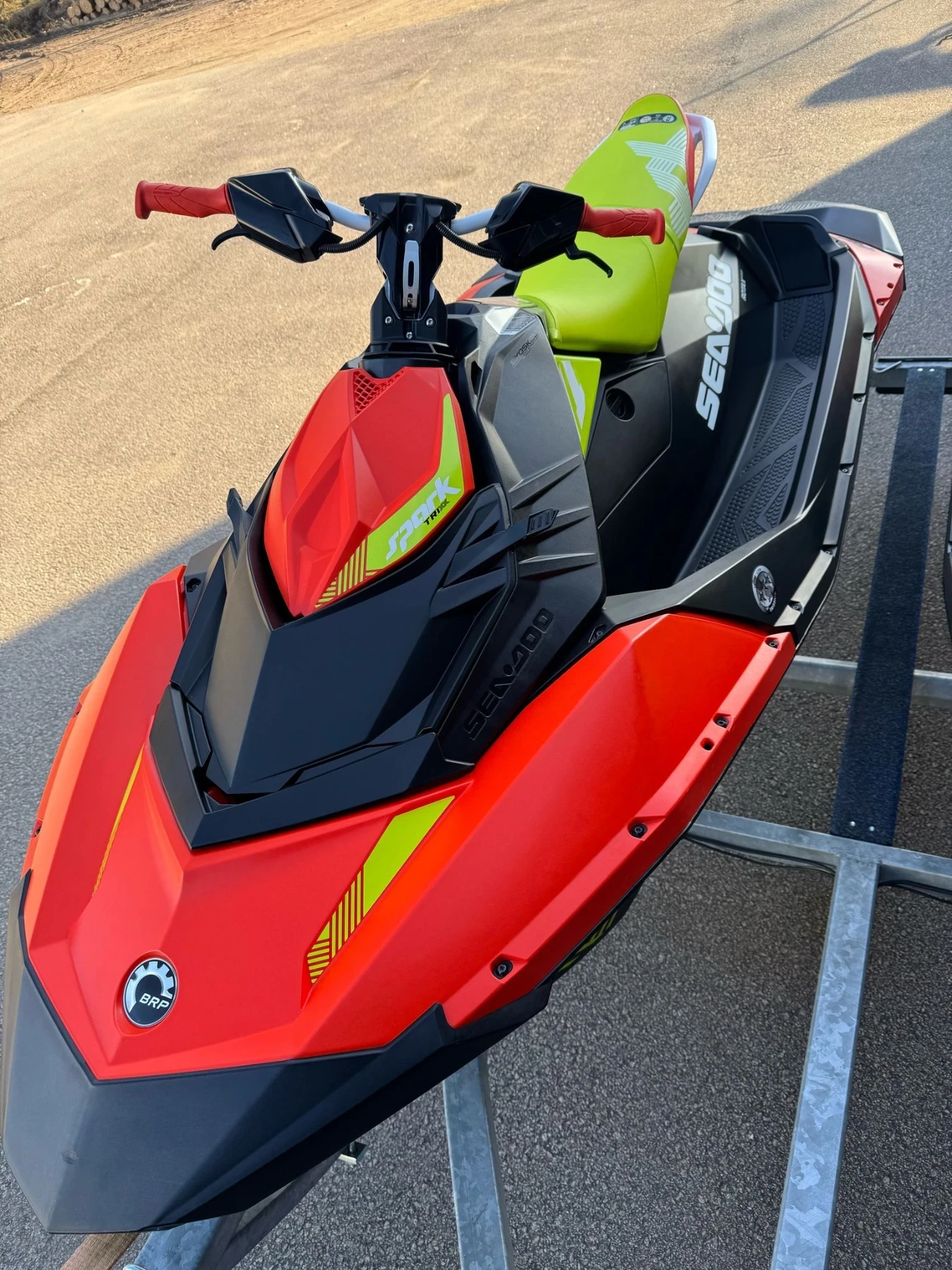 Джет Bombardier Sea Doo Spark trixx