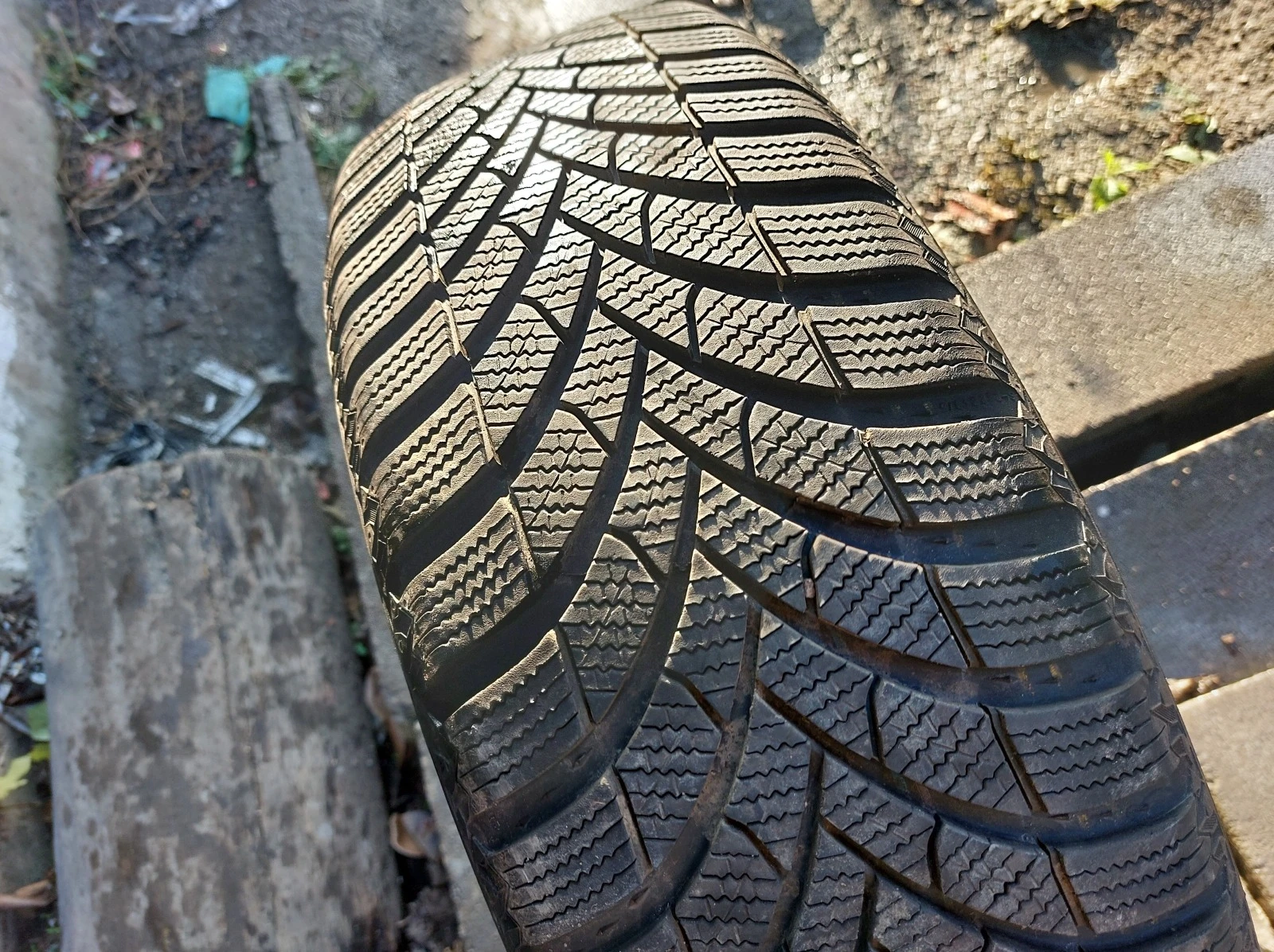 ���� 205/60R16 | Mobile.bg � ����������� 2