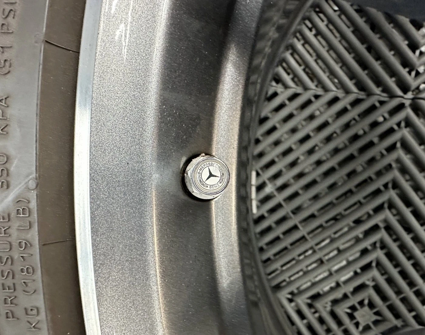    255/40R20  Mercedes-Benz S 63 AMG | Mobile.bg   7