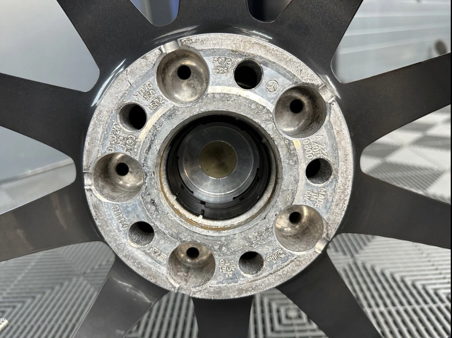    255/40R20  Mercedes-Benz S 63 AMG | Mobile.bg   16