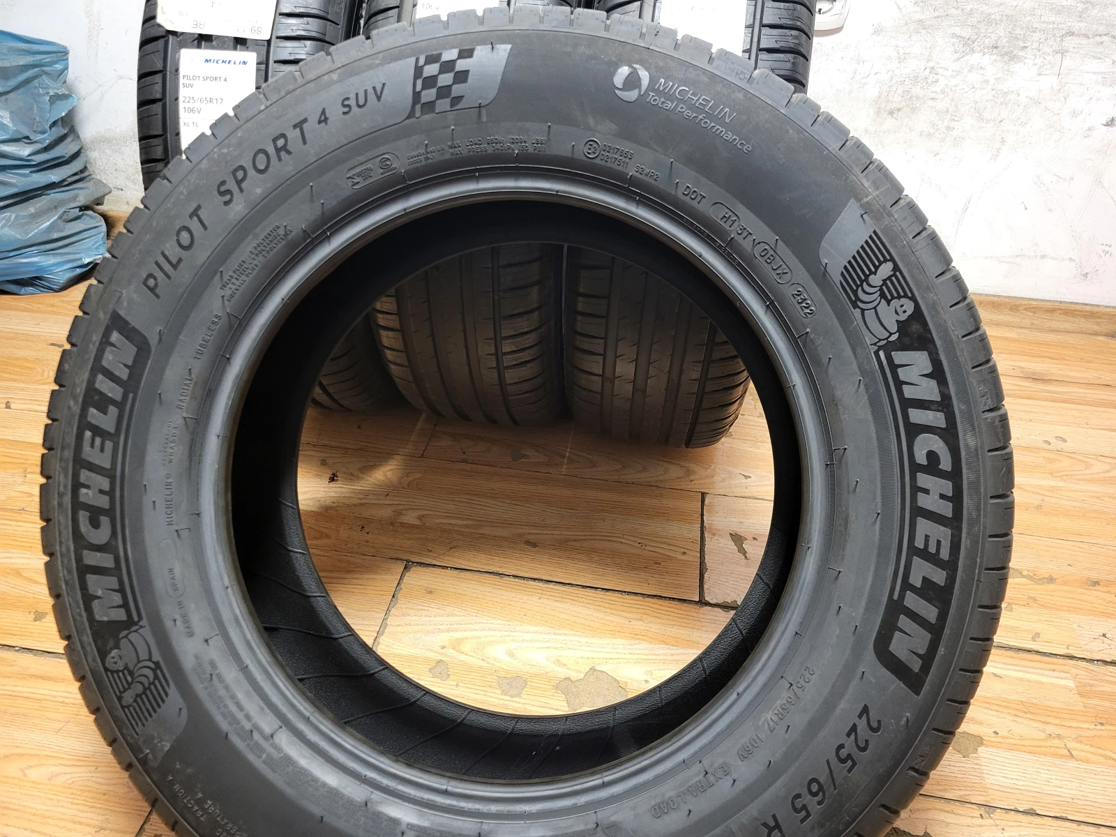 Гуми Летни 225/65R17, снимка 7 - Гуми и джанти - 56732878