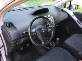 Обява за продажба на Toyota Yaris 1.0! 31000 км ~7 700 лв. - изображение 6