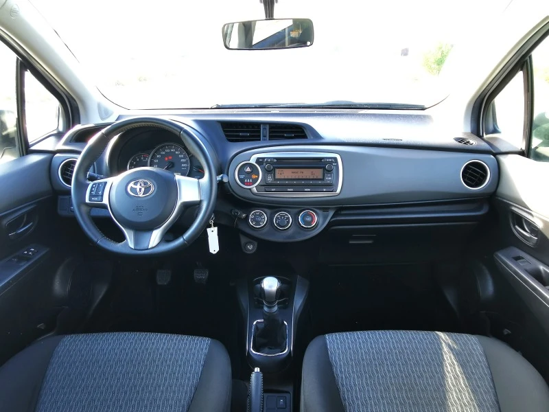 Toyota Yaris 1.4D4D, снимка 8 - Автомобили и джипове - 45472289