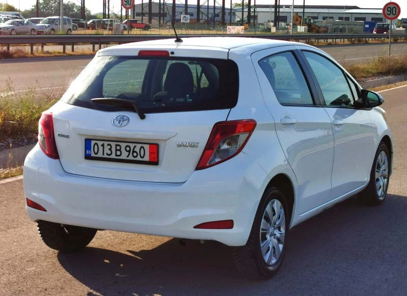 Toyota Yaris 1.4D4D, снимка 5 - Автомобили и джипове - 45472289