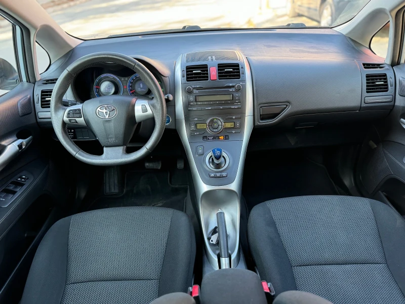 Toyota Auris Hybrid Швейцария, снимка 16 - Автомобили и джипове - 47035386