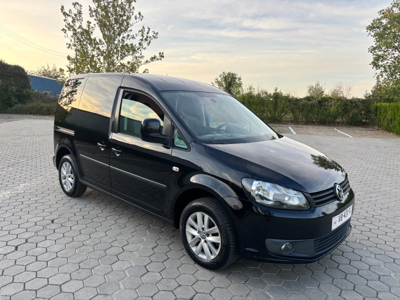 VW Caddy 1.6TDI, снимка 4 - Автомобили и джипове - 47298680