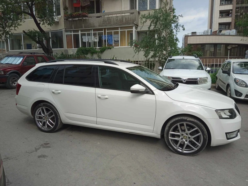 Skoda Octavia 2.0TDI, снимка 2 - Автомобили и джипове - 47332603