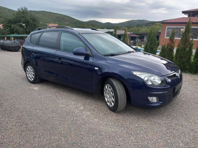 Hyundai I30 CW 1.6CRDi-90HP, снимка 8 - Автомобили и джипове - 47396905