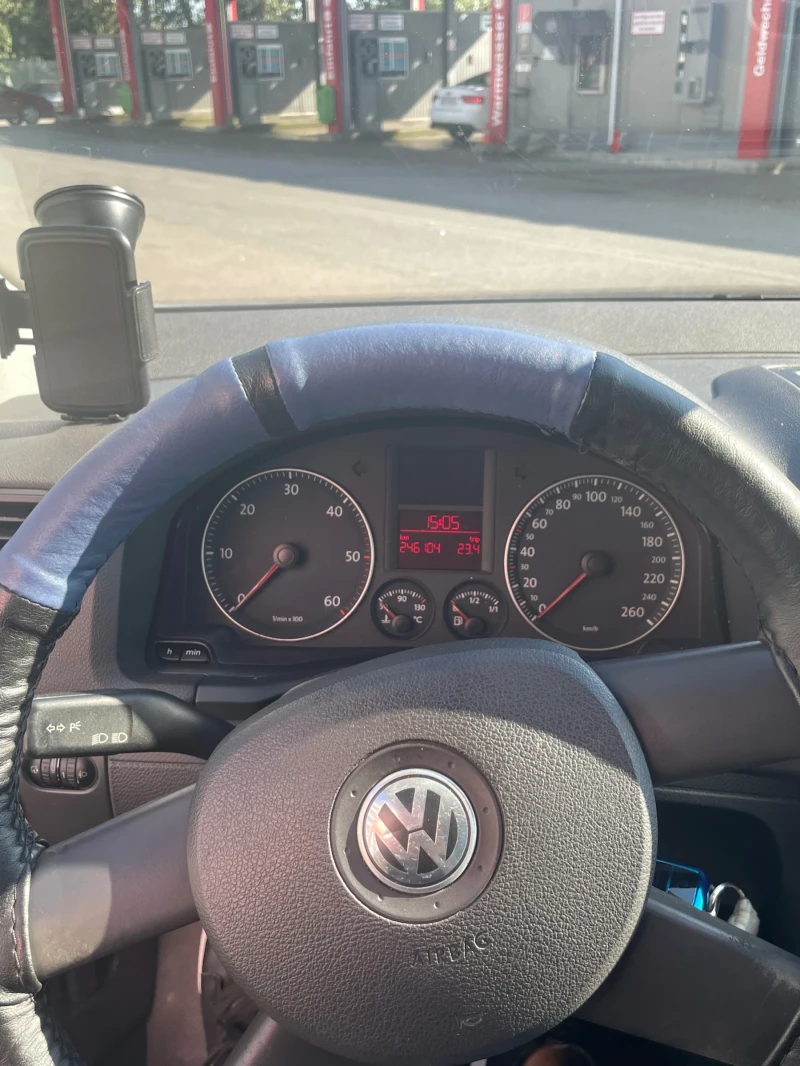 VW Golf 1.9 Tdi 105 , снимка 14 - Автомобили и джипове - 47541090