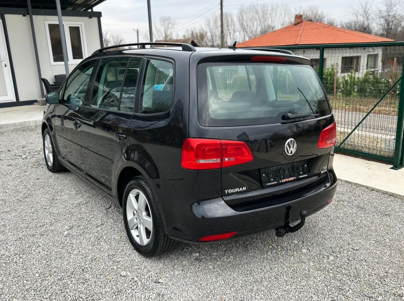 VW Touran 1.6TDI* 7 МЕСТЕН* ПОДГРЕВ, снимка 4 - Автомобили и джипове - 48164137