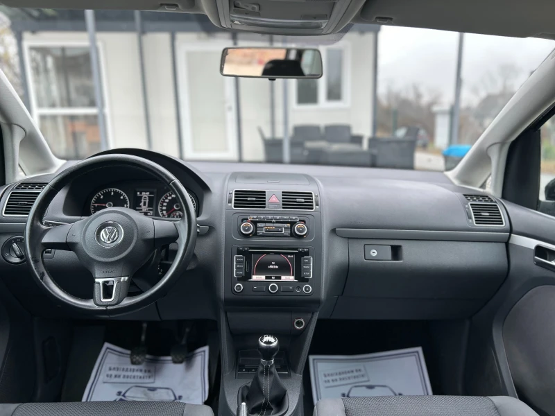 VW Touran 1.6TDI* 7 МЕСТЕН* ПОДГРЕВ, снимка 10 - Автомобили и джипове - 48164137