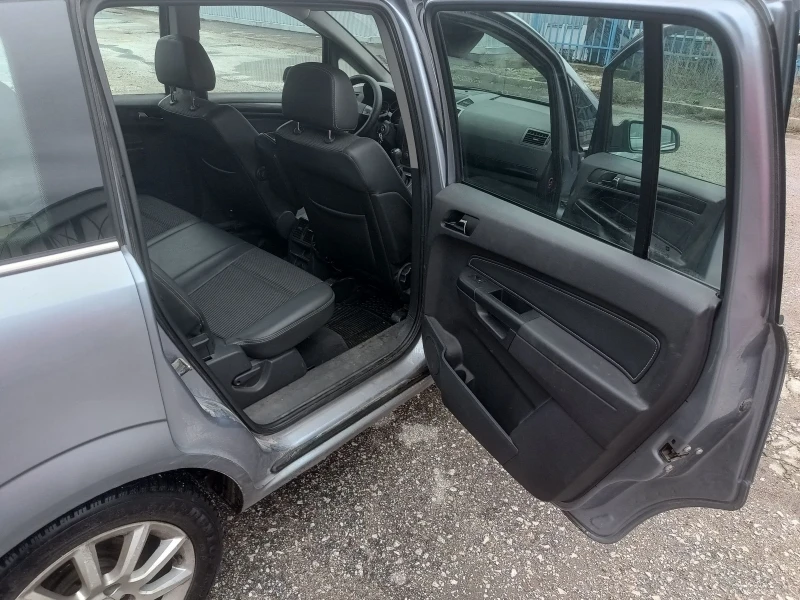 Opel Zafira, снимка 9 - Автомобили и джипове - 48500266