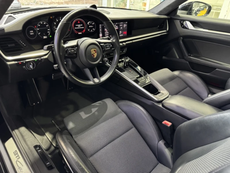 Porsche 911 Carrera S 992, снимка 8 - Автомобили и джипове - 49000368