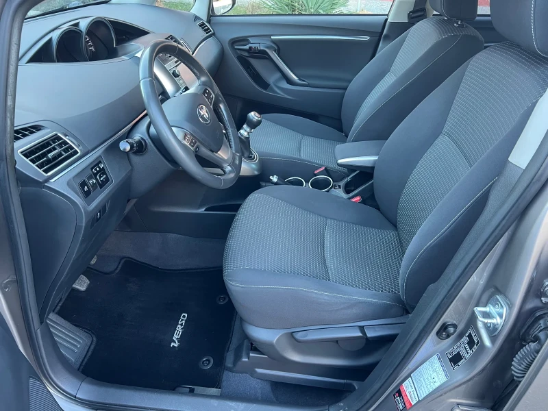 Toyota Verso 1.6D, Navi, Panorama, kamera, снимка 8 - Автомобили и джипове - 49394159