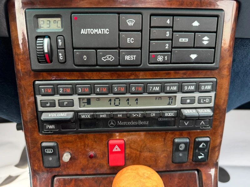 Mercedes-Benz SL 500 Уникално запазен, снимка 11 - Автомобили и джипове - 49663624