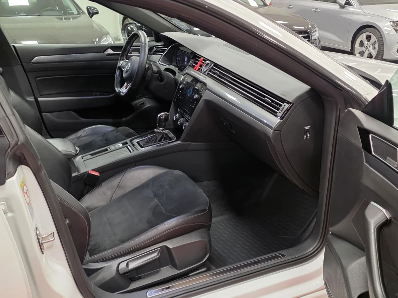 VW Arteon, снимка 10 - Автомобили и джипове - 52929104