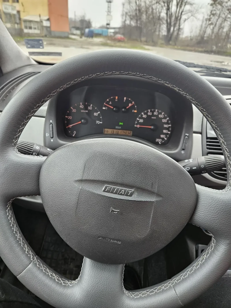 Fiat Punto 1.2, снимка 12 - Автомобили и джипове - 53210637