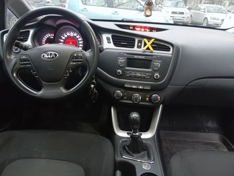 Kia Ceed 1.4, снимка 15 - Автомобили и джипове - 53416221