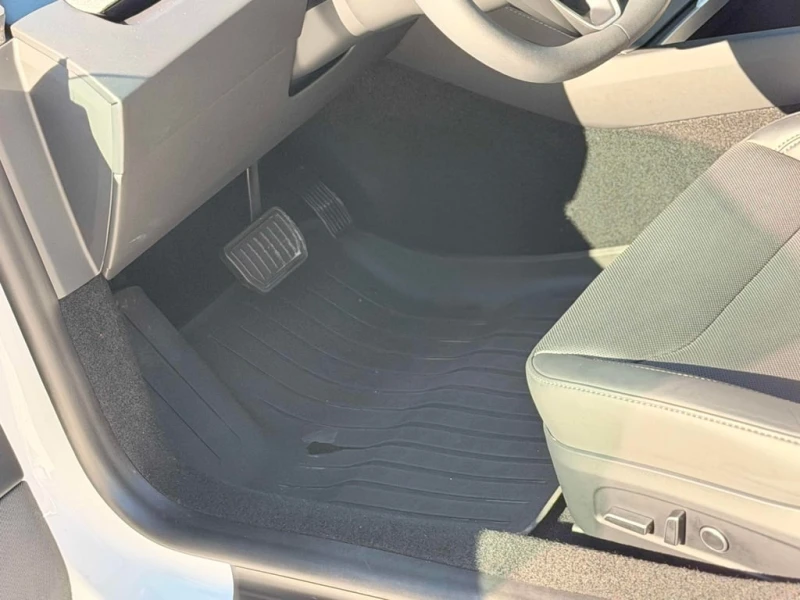 Tesla Model 3 * Long Range * CARFAX * БЕЗ ПЪРВОНАЧАЛНА ВНОСКА, снимка 12 - Автомобили и джипове - 53421877