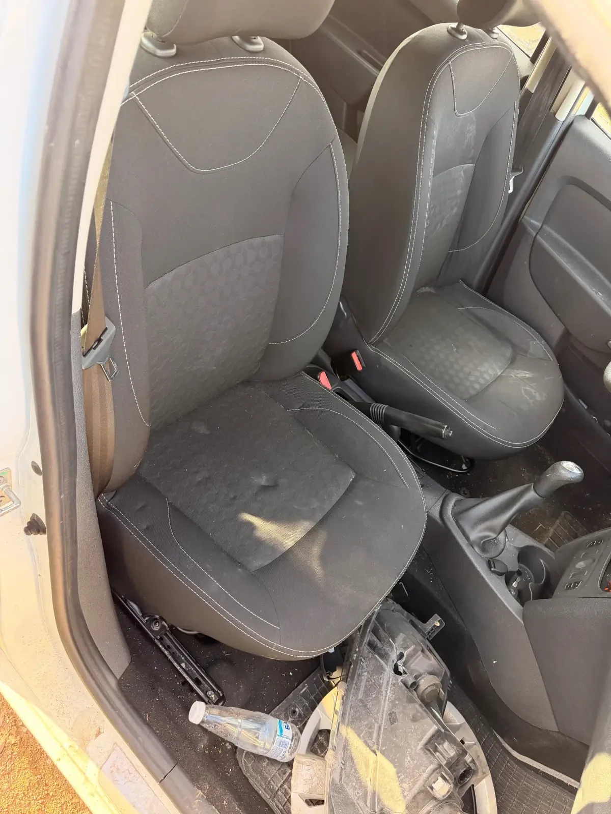 Dacia Logan 1.5DCI, снимка 17 - Автомобили и джипове - 25167375
