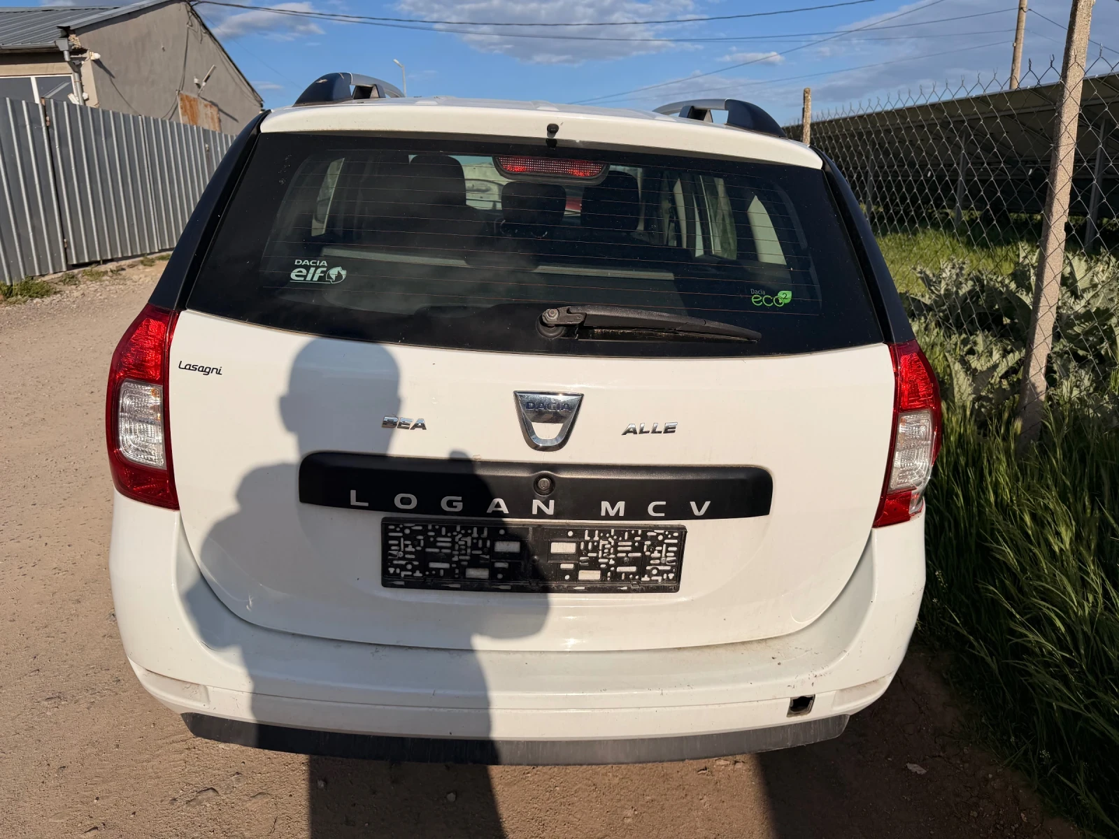 Dacia Logan 1.5DCI, снимка 2 - Автомобили и джипове - 25167375